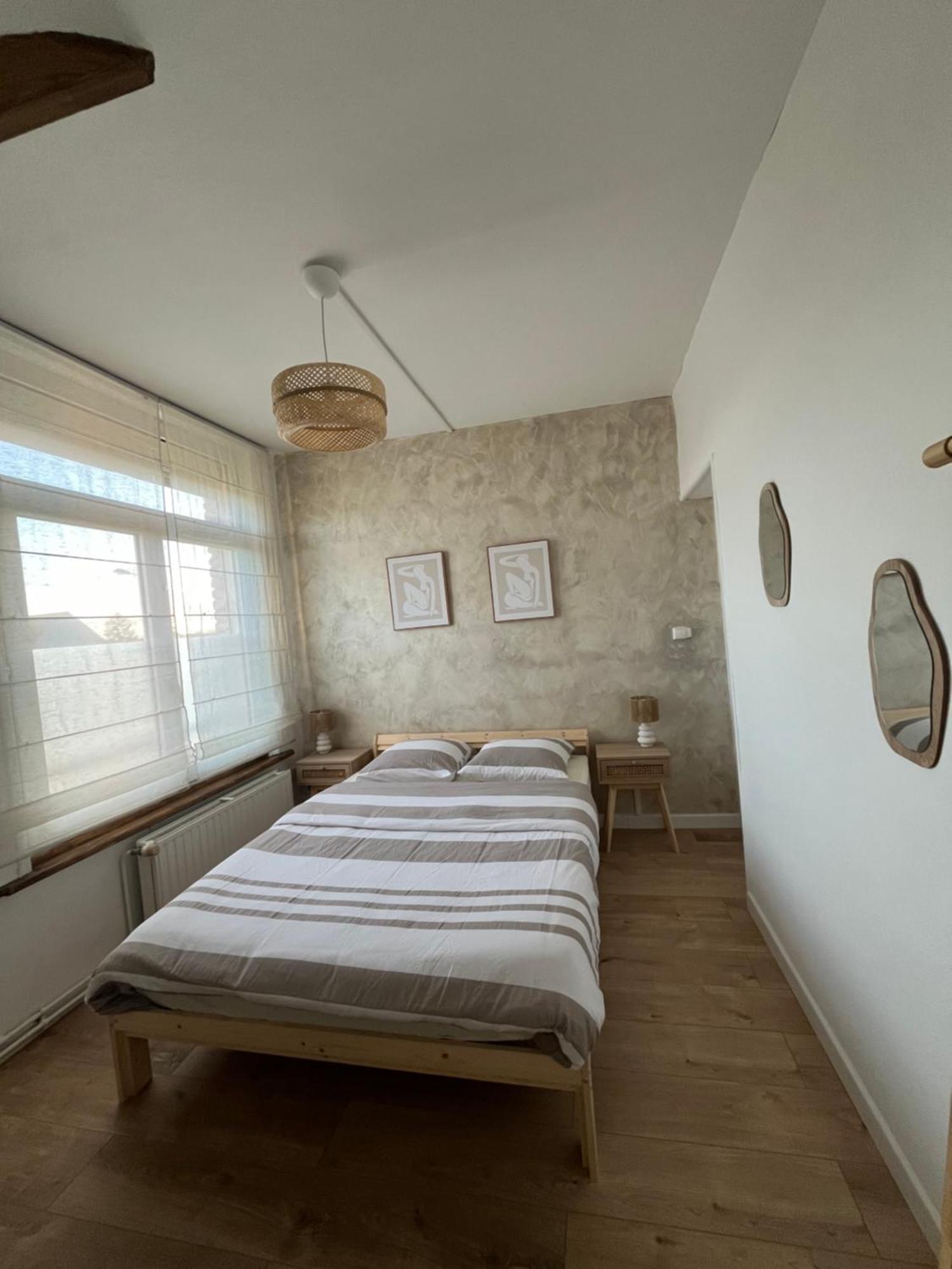 Jolie Maison De Coron Lens Room photo